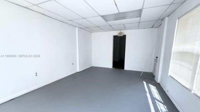 1527 W Flagler St, Miami, FL 33135