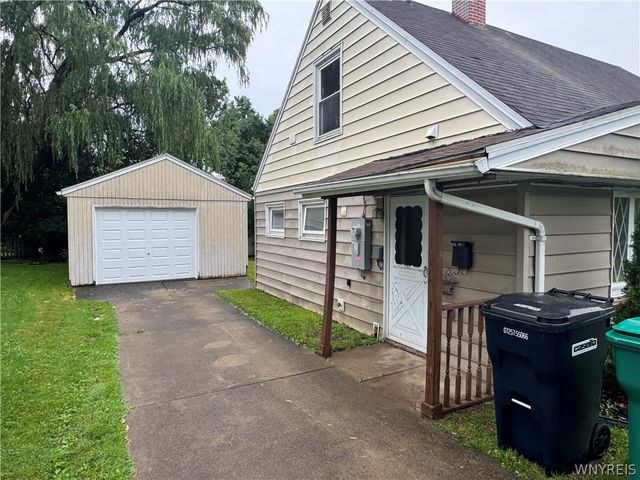 1427 Lafayette Avenue, Niagara Falls, NY 14305