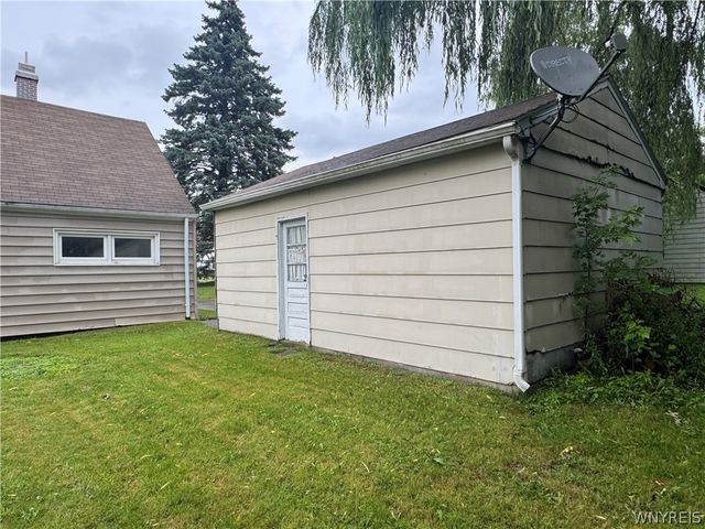 1427 Lafayette Avenue, Niagara Falls, NY 14305