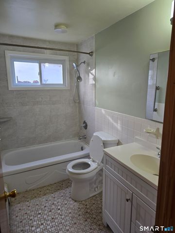 1526 West Broad Street, Stratford, CT 06615