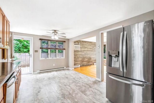 117 Broadway, Shirley, NY 11967