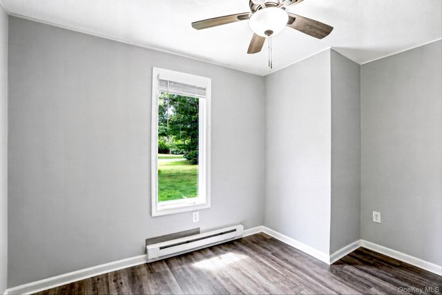 117 Broadway, Shirley, NY 11967