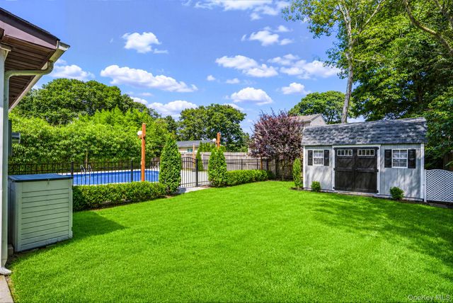 117 Broadway, Shirley, NY 11967
