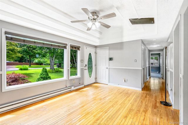 117 Broadway, Shirley, NY 11967