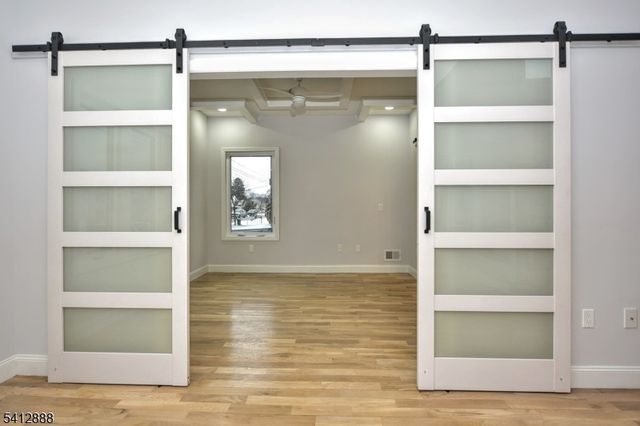 9 5Th St, Fair Lawn Boro, NJ 07410