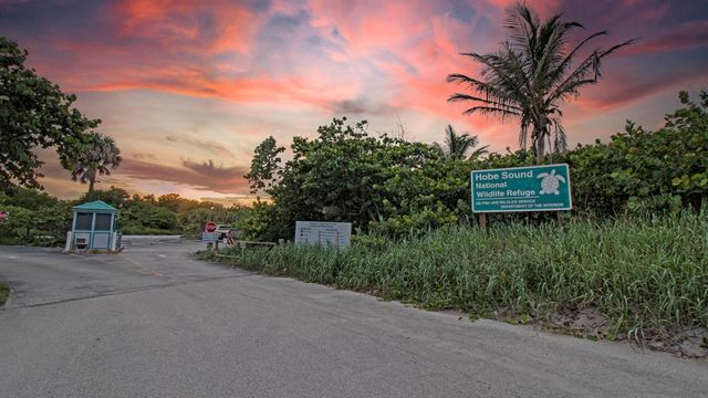 8883 SE Hobe Ridge Avenue SE, Hobe Sound, FL 33455