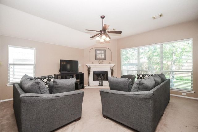 5823 Knollwood Trail, Spring, TX 77373