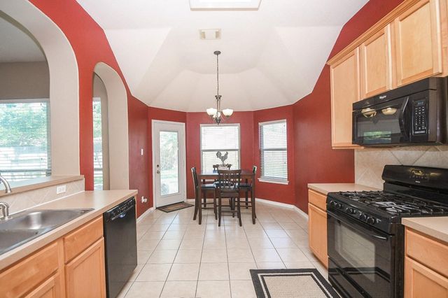 5823 Knollwood Trail, Spring, TX 77373