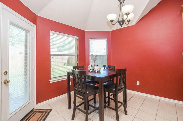 5823 Knollwood Trail, Spring, TX 77373