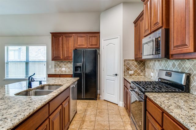 4619 Amesbury, Sherman, TX 75092