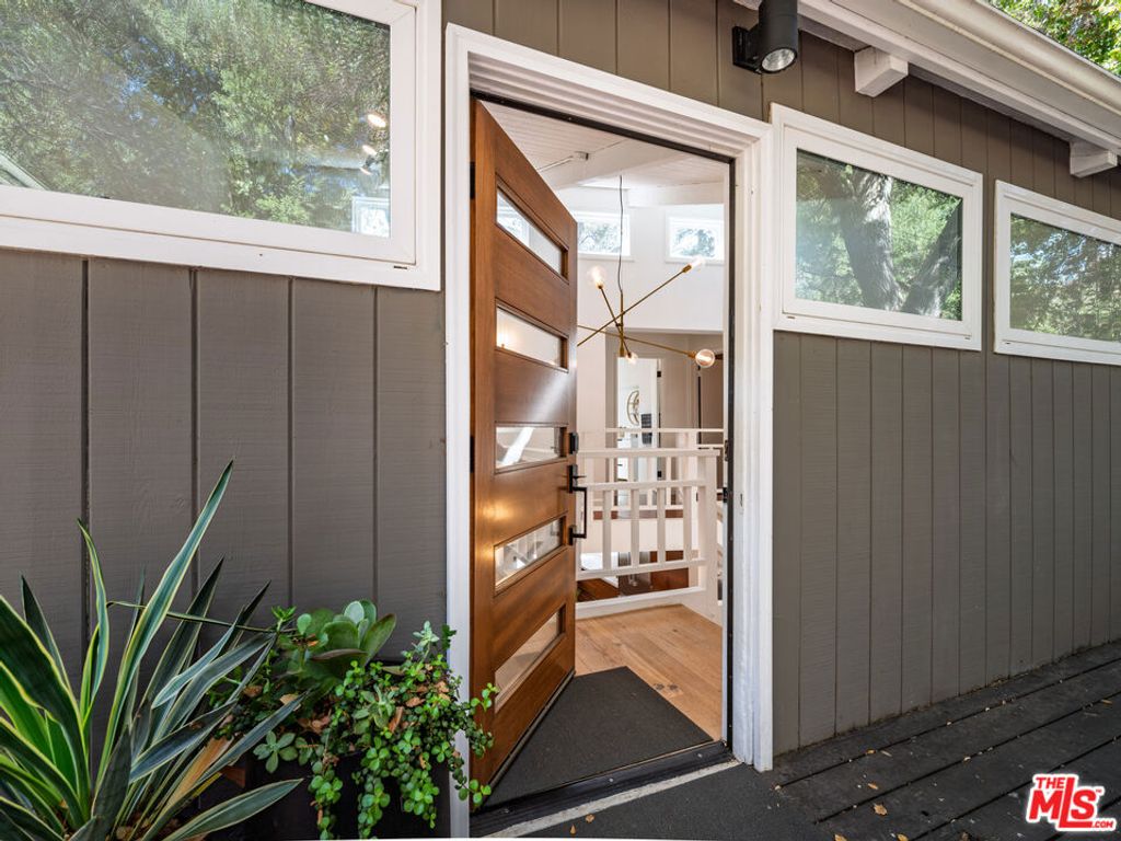 20922 Keller Road, Topanga, CA 90290