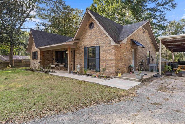 9997 County Road 317 S, Henderson, TX 75654