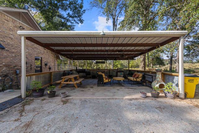 9997 County Road 317 S, Henderson, TX 75654