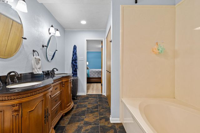 9997 County Road 317 S, Henderson, TX 75654