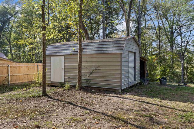 9997 County Road 317 S, Henderson, TX 75654