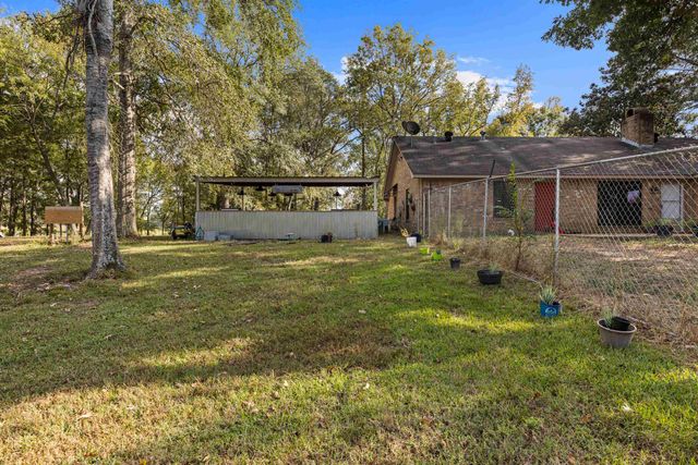 9997 County Road 317 S, Henderson, TX 75654