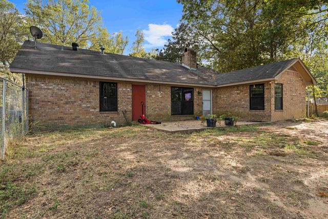 9997 County Road 317 S, Henderson, TX 75654