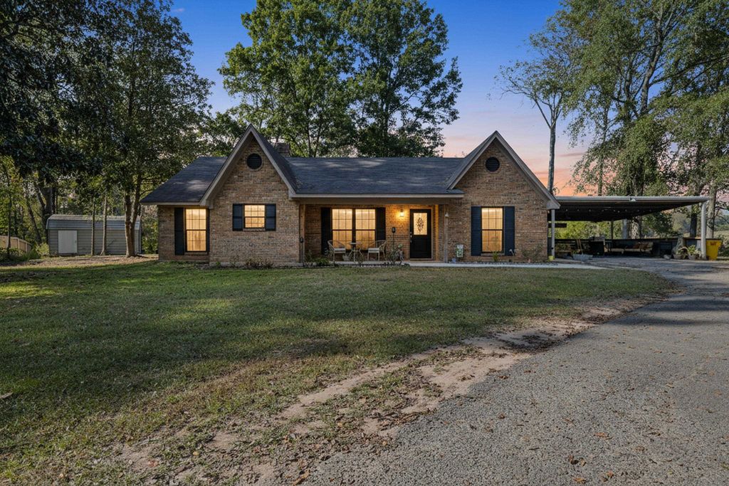 9997 County Road 317 S, Henderson, TX 75654