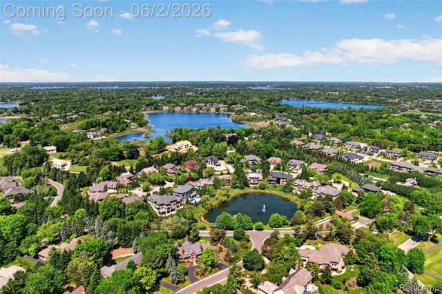 2951 Turtle Pond Court, Bloomfield Hills, MI 48302