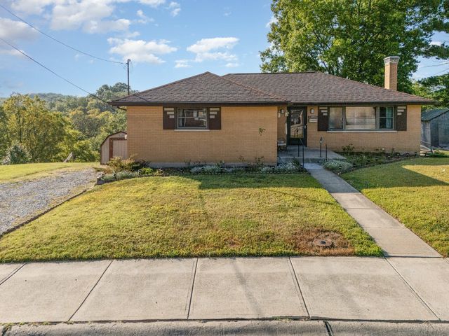 33 Shaw Drive, Alexandria, KY 41001