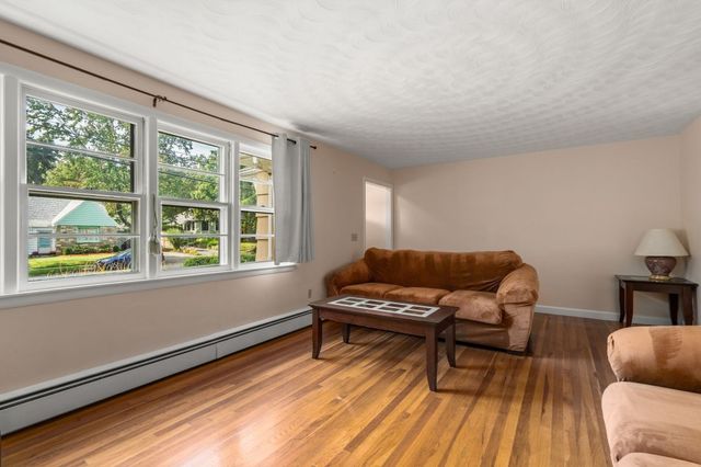 78 Mower St, Worcester, MA 01602