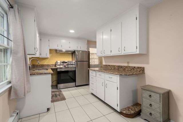 78 Mower St, Worcester, MA 01602