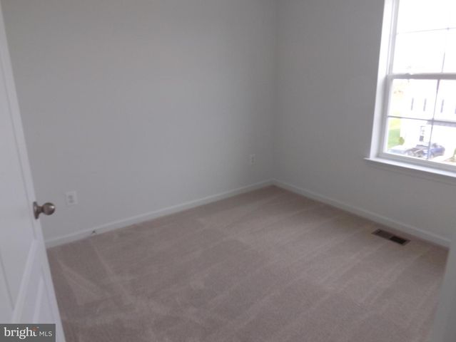 26 KIRBY CT, Bunker Hill, WV 25413