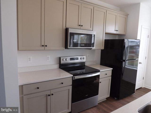 26 KIRBY CT, Bunker Hill, WV 25413