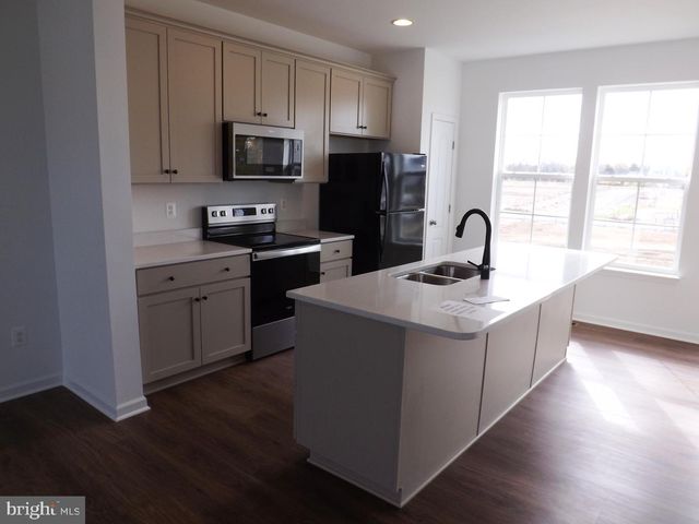 26 KIRBY CT, Bunker Hill, WV 25413
