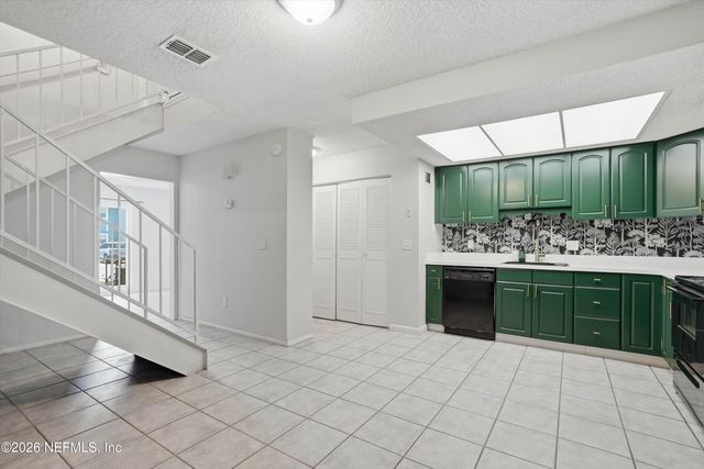11357 WHITE BAY Lane, Jacksonville, FL 32225