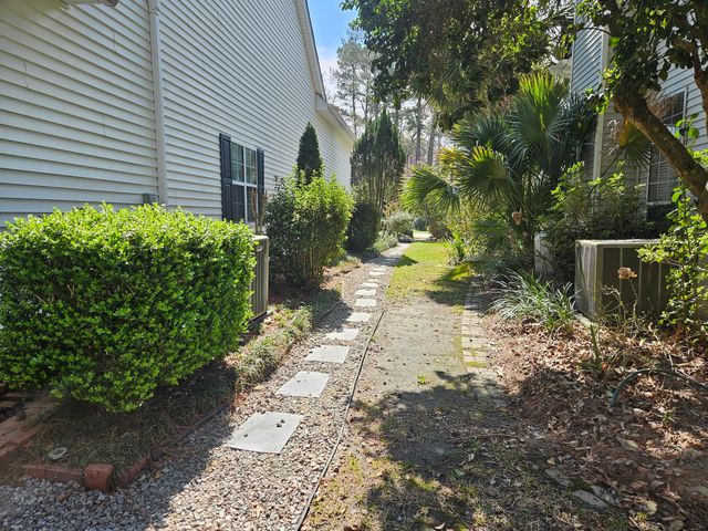 568 Pointe Of Oaks Road, Summerville, SC 29485