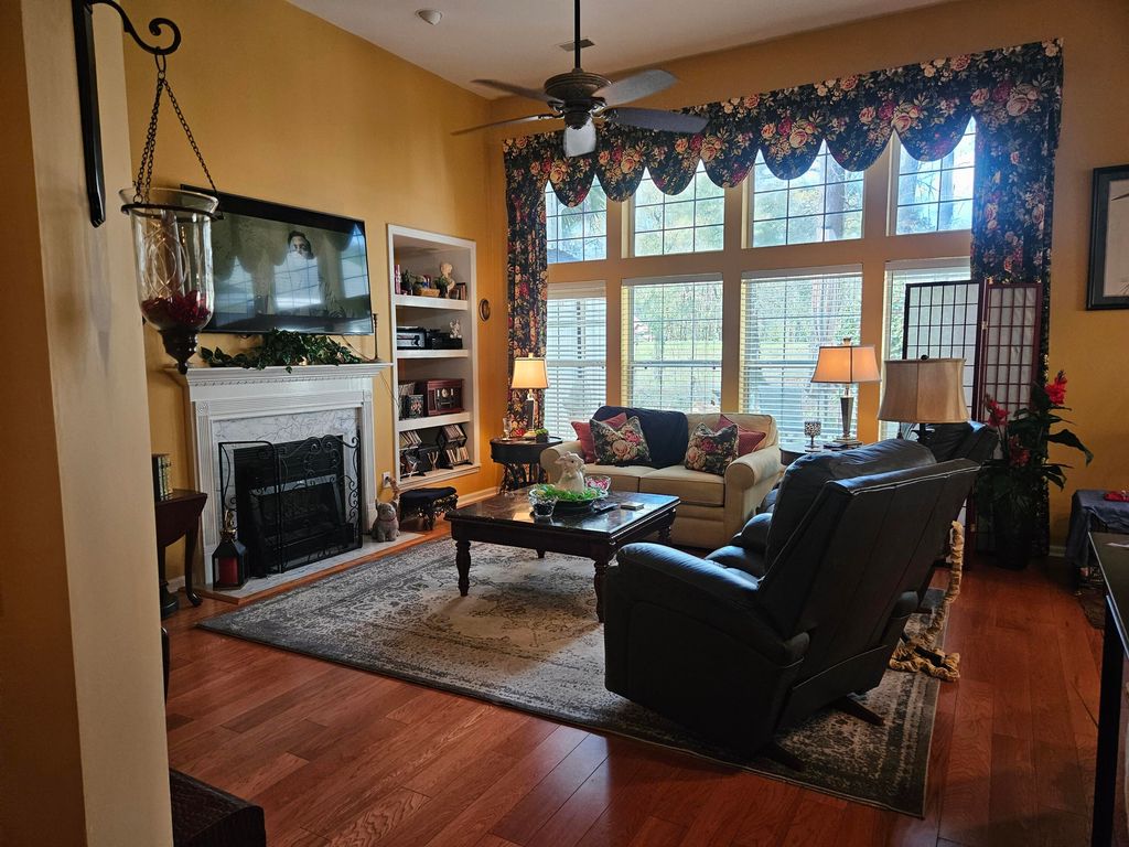 Image 14 of property listing at 568 Pointe Of Oaks Road, Summerville, SC 29485