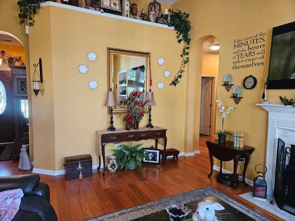 Image 15 of property listing at 568 Pointe Of Oaks Road, Summerville, SC 29485