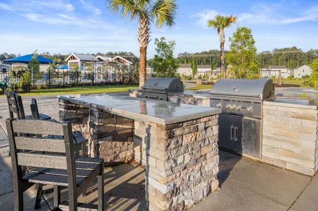 911 Woodside Creek Lane, Summerville, SC 29486