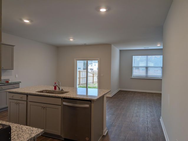 911 Woodside Creek Lane, Summerville, SC 29486