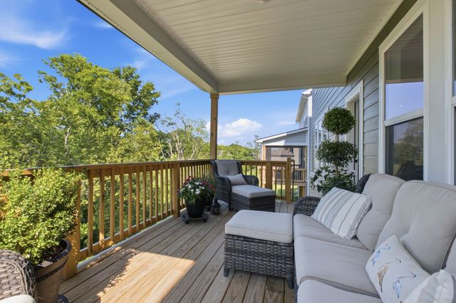 1084 Callaway Dr, Lebanon, TN 37087