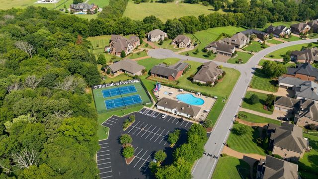 1084 Callaway Dr, Lebanon, TN 37087