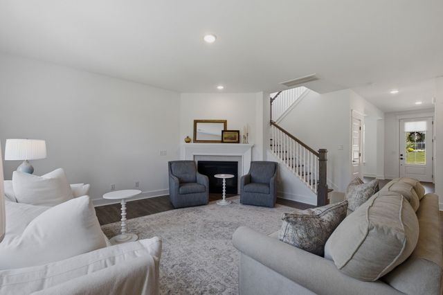 1084 Callaway Dr, Lebanon, TN 37087