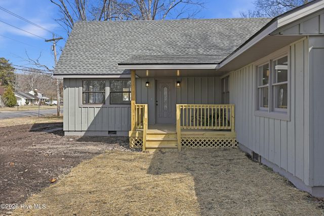 1804 Edgewood Drive, Elizabeth City, NC 27909