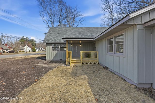 1804 Edgewood Drive, Elizabeth City, NC 27909