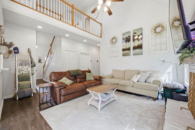 105 Arbor Hills Circle, Talking Rock, GA 30175