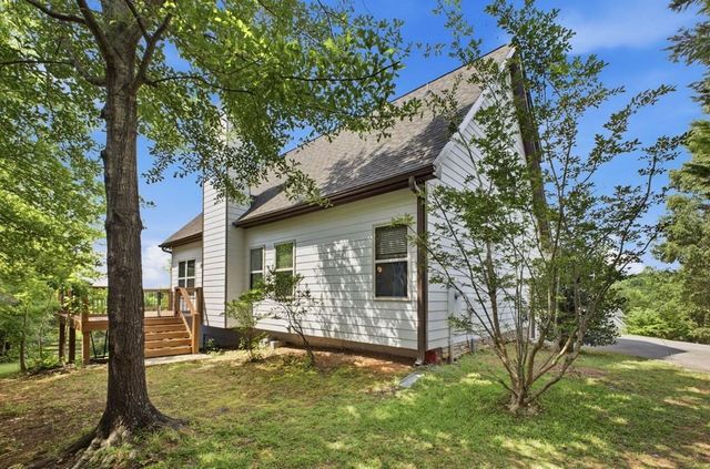 105 Arbor Hills Circle, Talking Rock, GA 30175