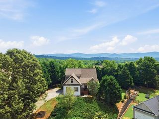105 Arbor Hills Circle, Talking Rock, GA 30175