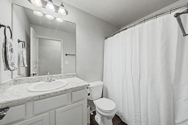 1304 NE 2nd Street, Stuart, IA 50250