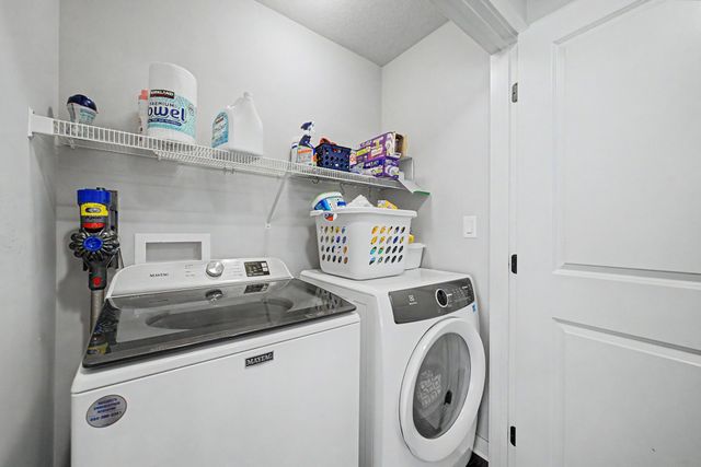 1304 NE 2nd Street, Stuart, IA 50250
