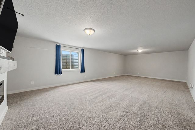 1304 NE 2nd Street, Stuart, IA 50250