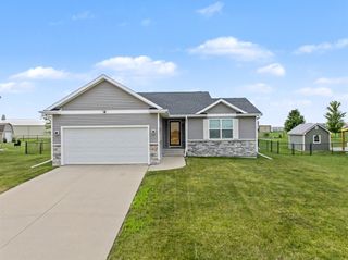 1304 NE 2nd Street, Stuart, IA 50250