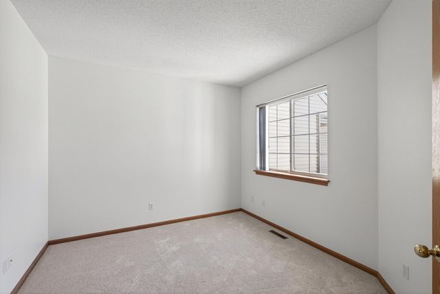 2162 Water Lilly Lane 1002, Eagan, MN 55122