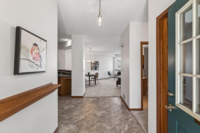 2162 Water Lilly Lane 1002, Eagan, MN 55122