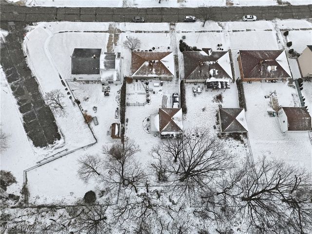 5905 Regency Drive, Parma, OH 44129